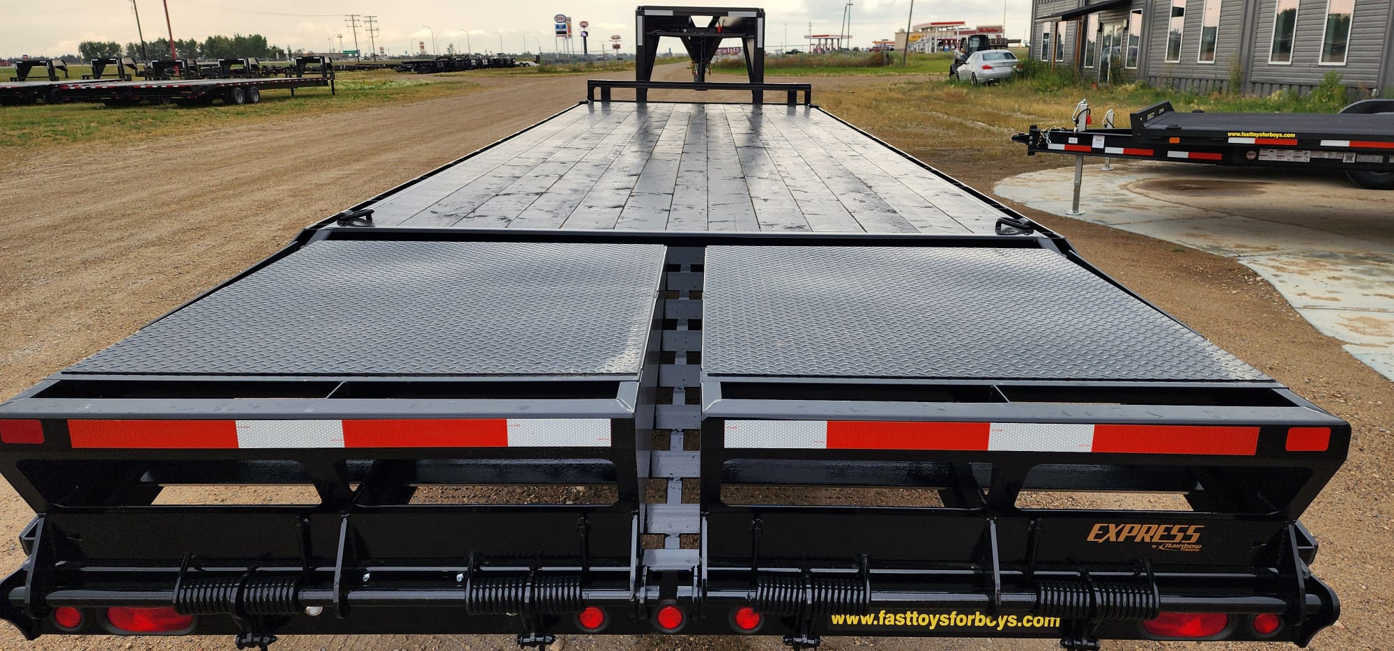2027 Rainbow Trailers HG1025E + 5DT Gooseneck Gooseneck Trailer