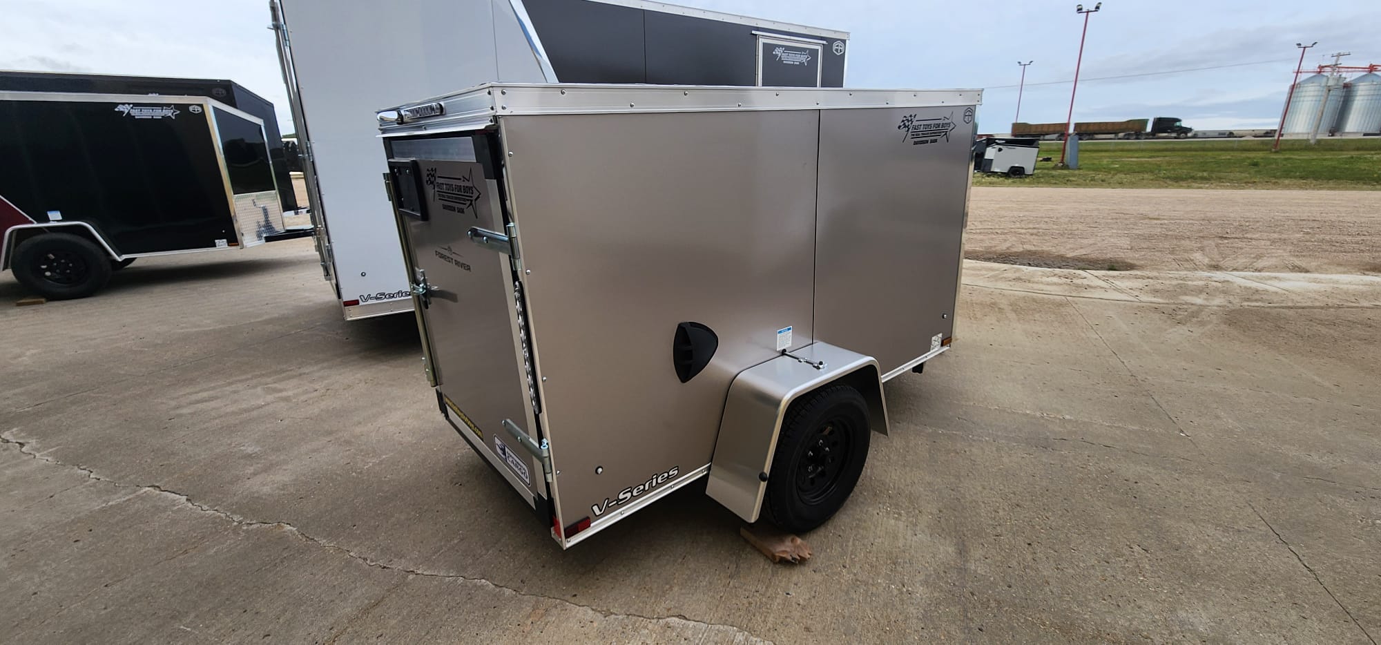 2027 Continental Cargo V-Series VHW48SA Enclosed Cargo Trailer