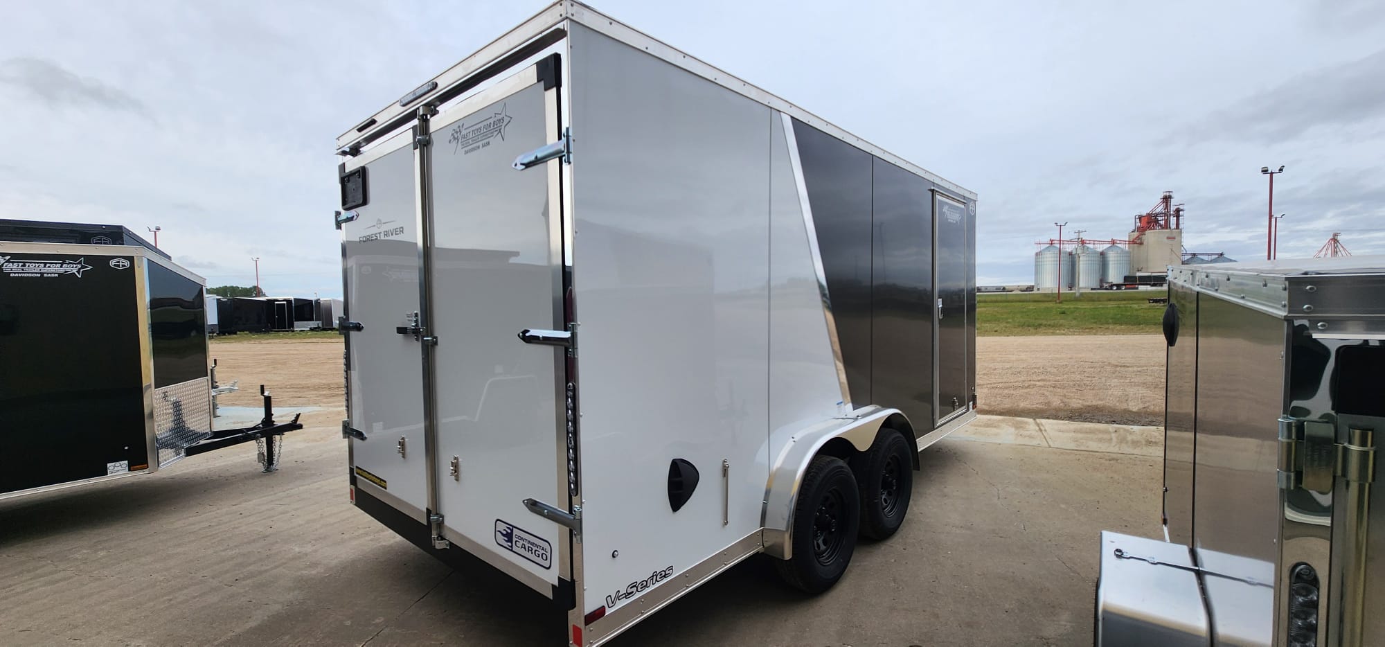 2027 Continental Cargo V-Series VHW7516TA3 Enclosed Cargo Trailer