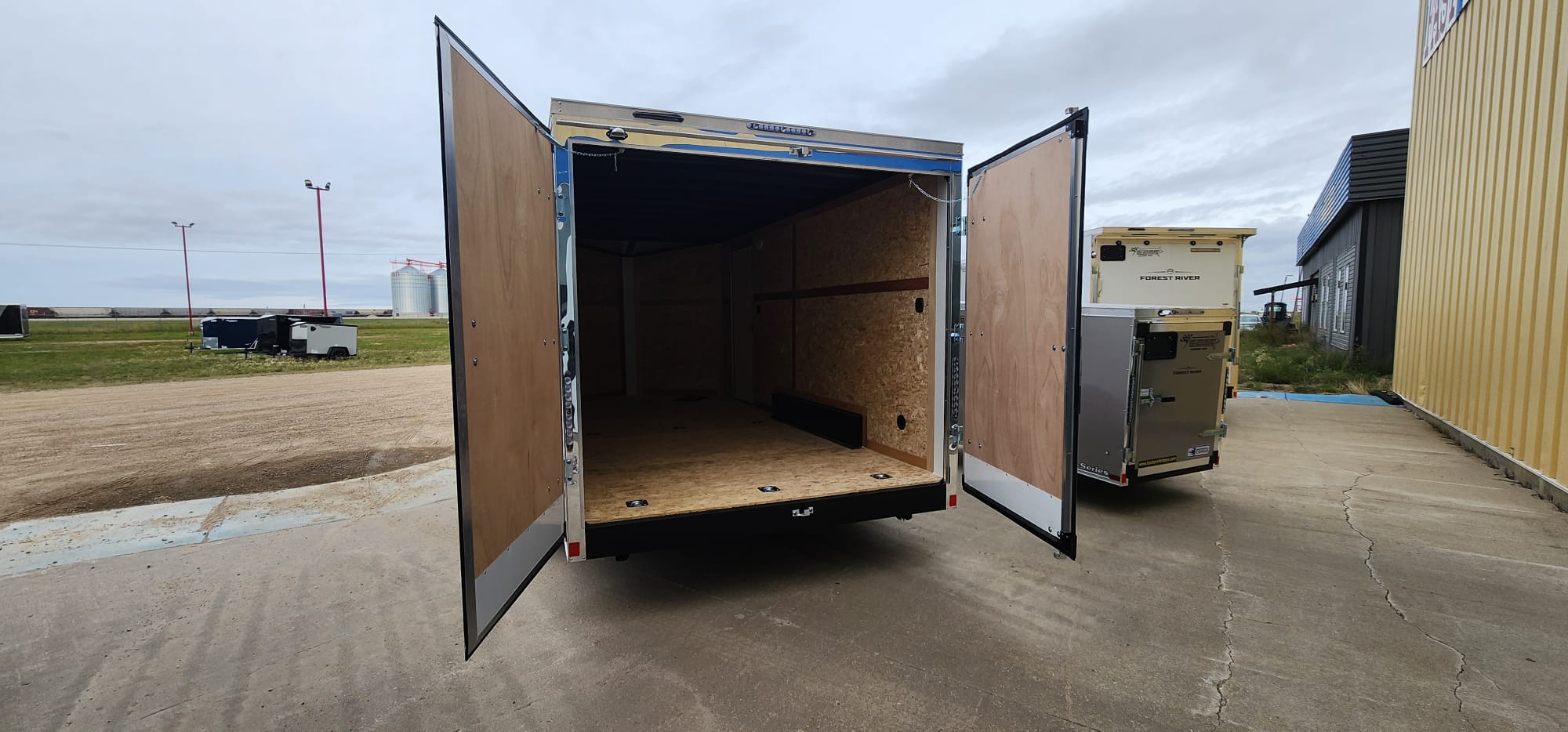 2027 Continental Cargo V-Series VHW7516TA3 Enclosed Cargo Trailer