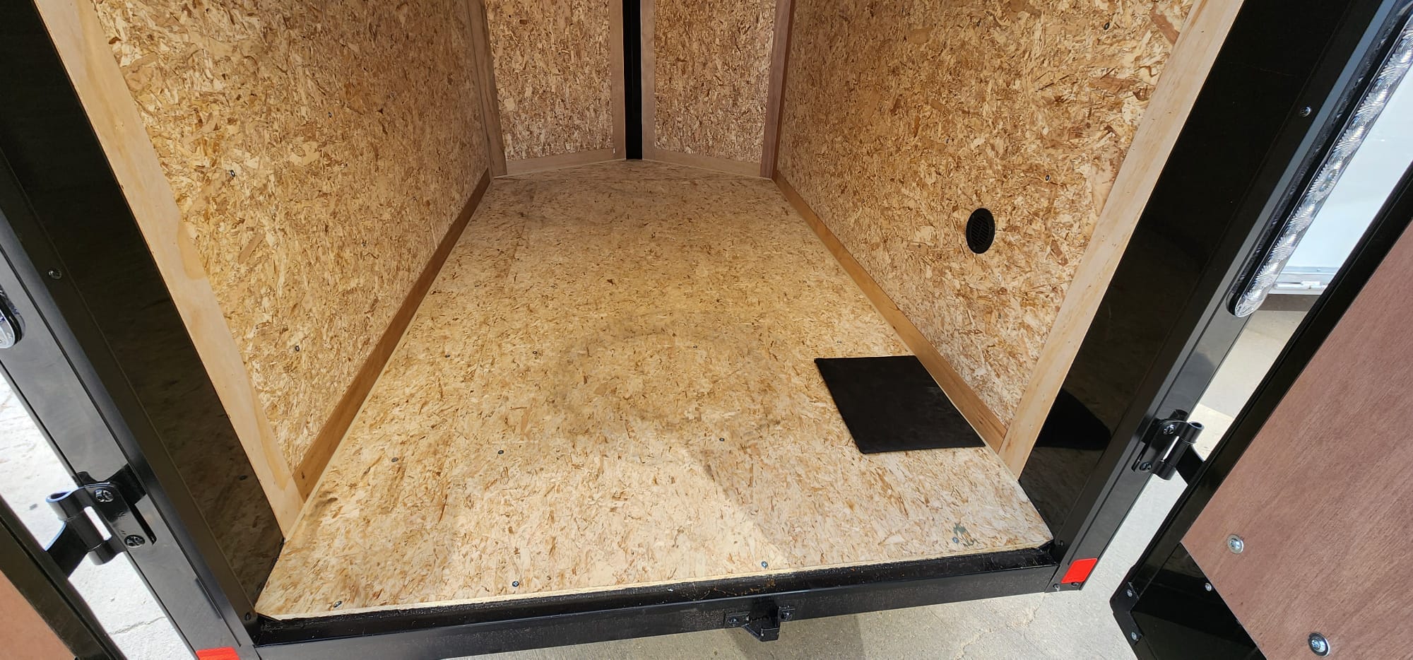 2027 Continental Cargo V-Series VHW58SA Enclosed Cargo Trailer