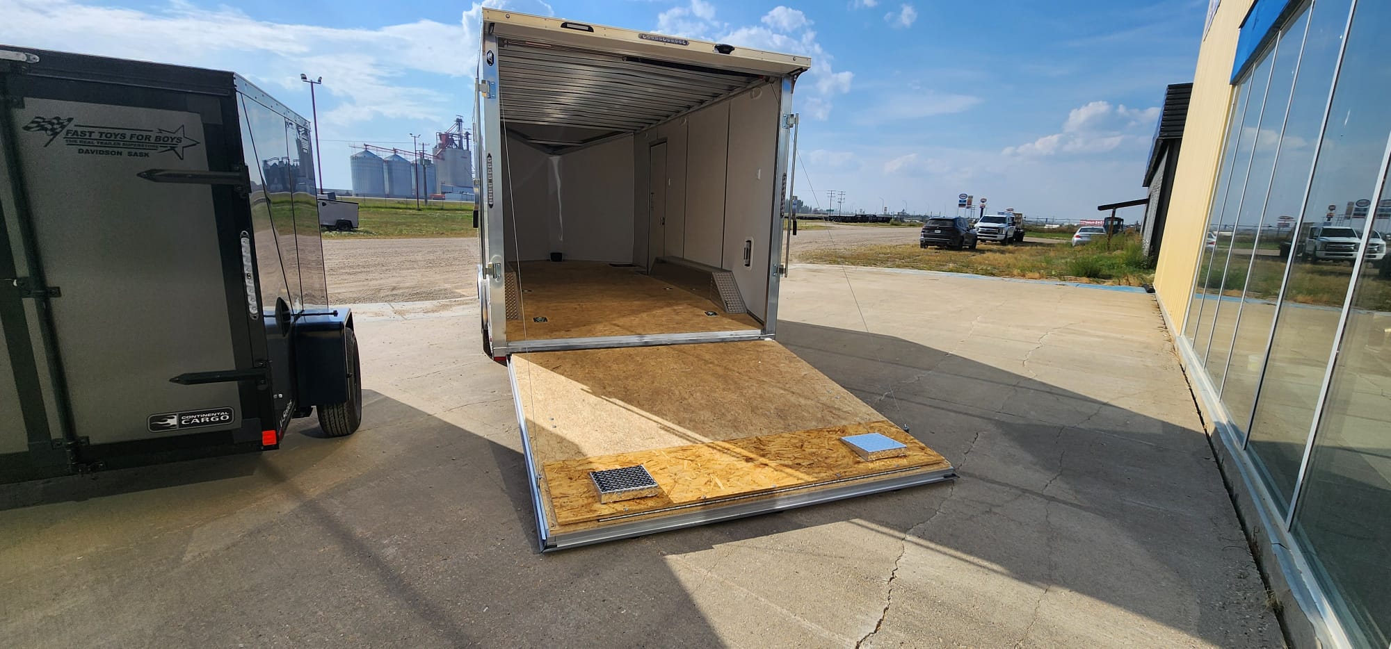 2027 Lightning Trailers LTFCH816TA2 Enclosed Car Hauler
