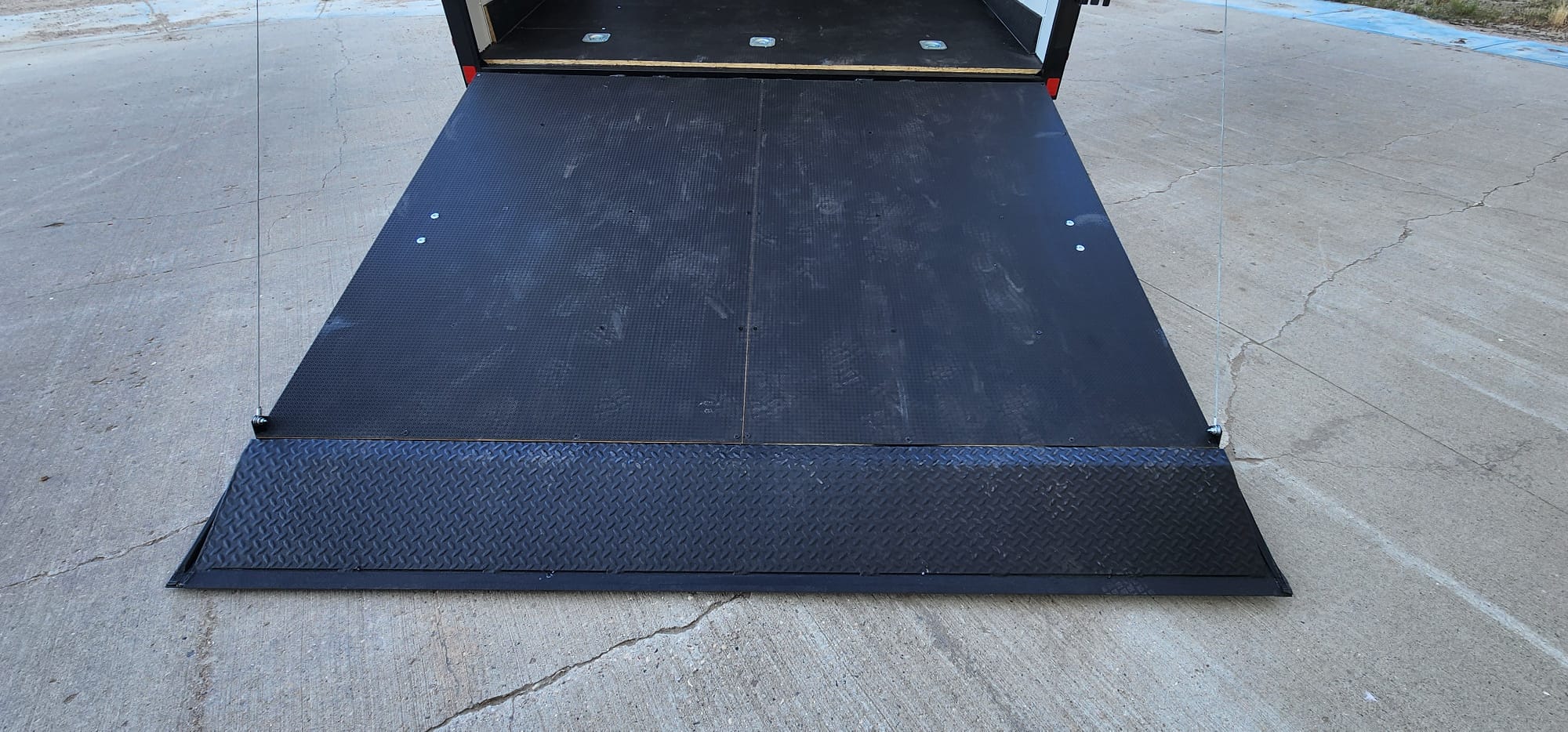 2027 Continental Cargo V-Series VHW8526TA3 Enclosed Cargo Trailer
