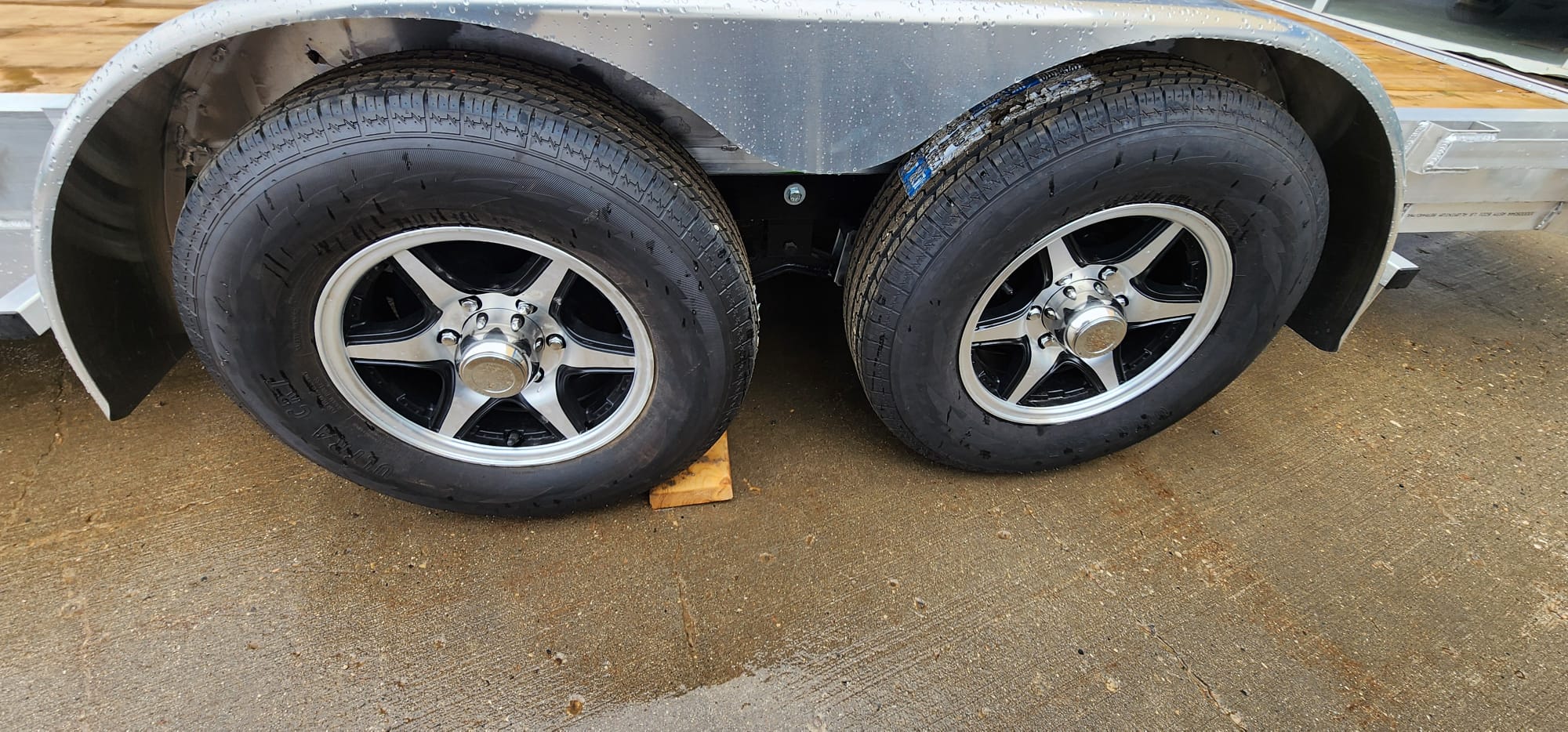 2027 Rainbow Trailers 6A518M Car Hauler