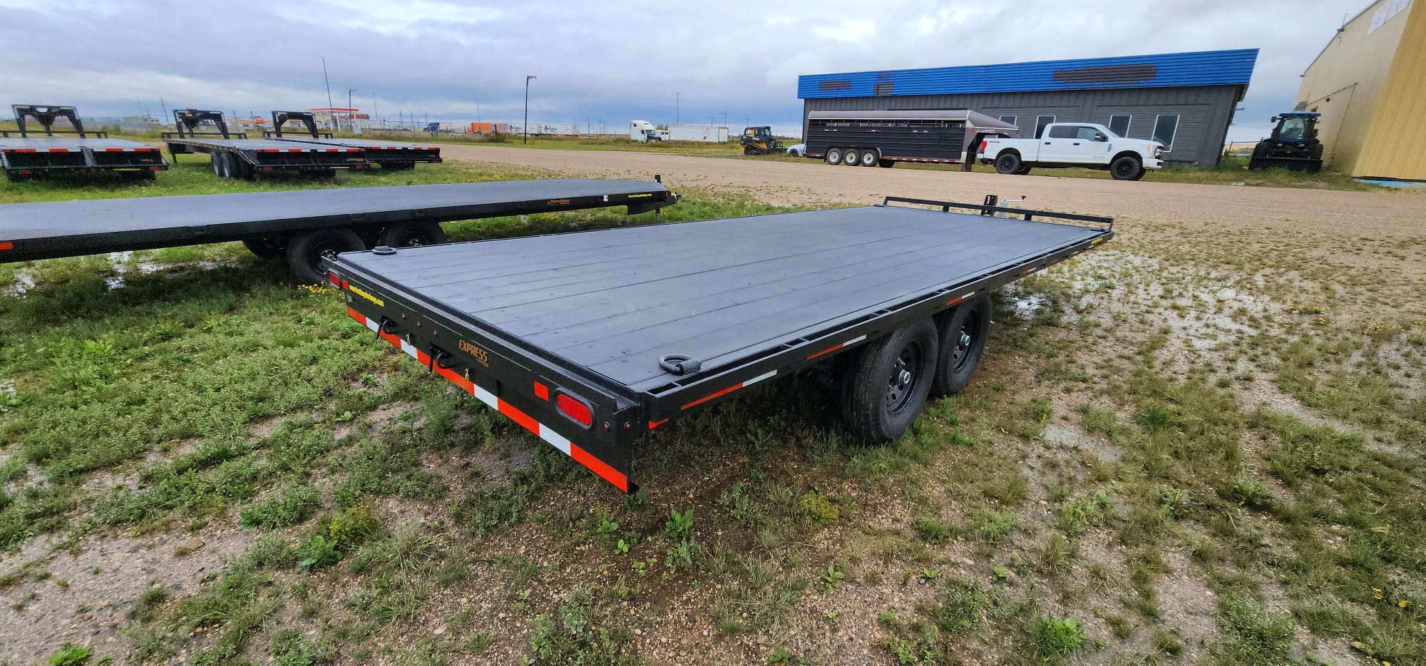 2027 Rainbow Trailers O20A27E Flatbed Trailer