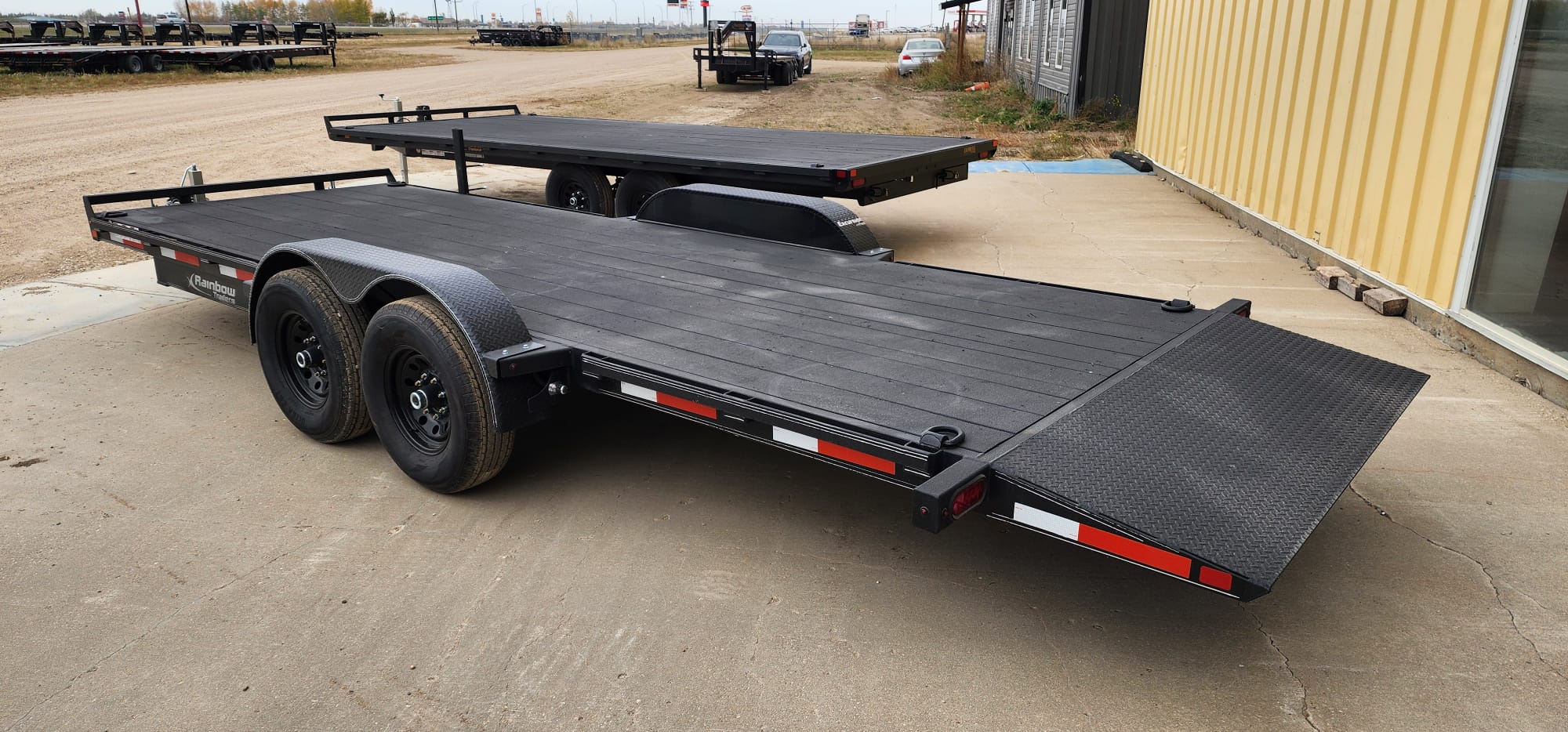 2027 Rainbow Trailers 8722M Trailer
