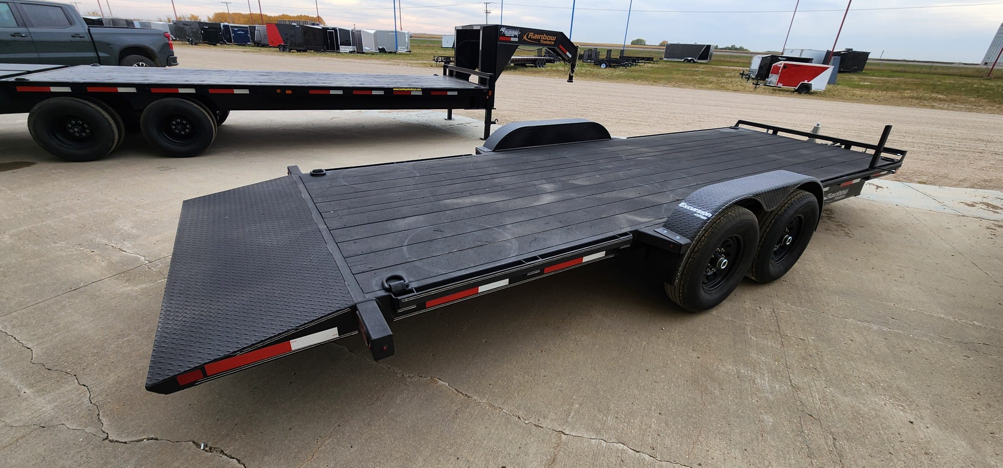 2027 Rainbow Trailers 8722M Trailer