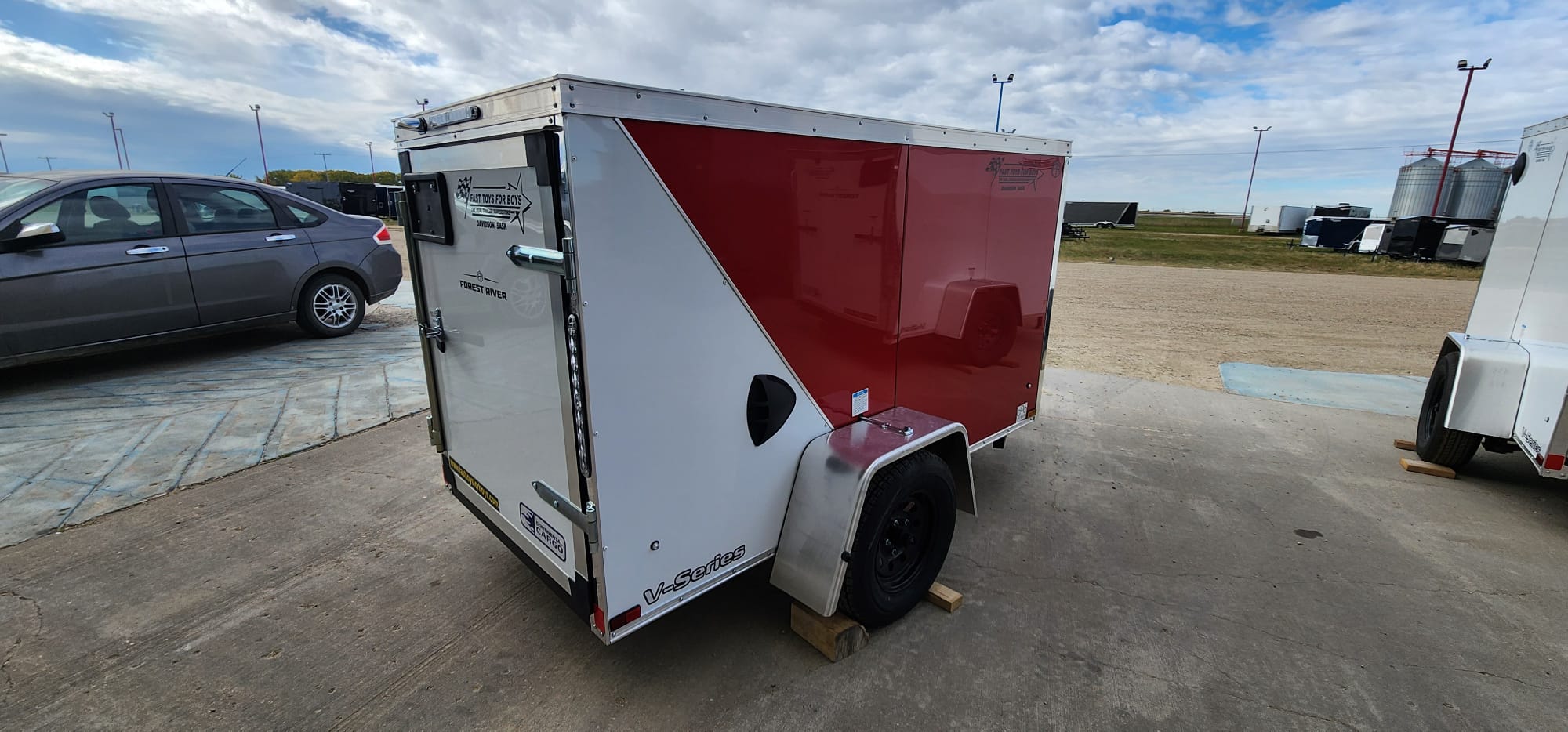2027 Continental Cargo V-Series VHW48SA Enclosed Cargo Trailer
