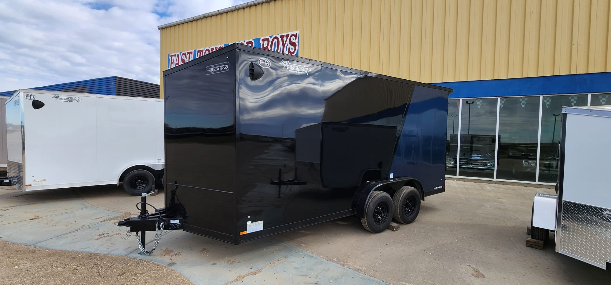 2027 Continental Cargo V-Series VHW7516TA3 Enclosed Cargo Trailer