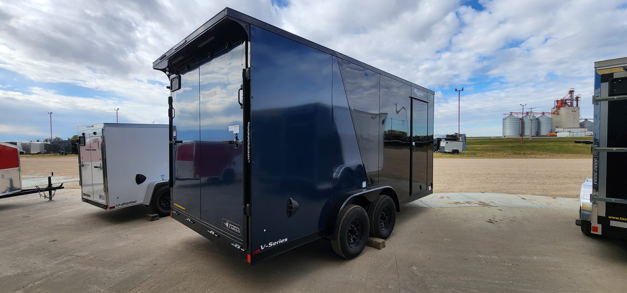 2027 Continental Cargo V-Series VHW7516TA3 Enclosed Cargo Trailer